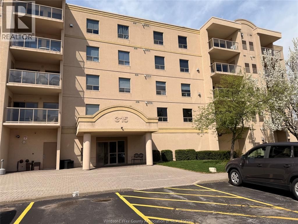 501 - 315 VILLAGE GROVE DRIVE Image 3