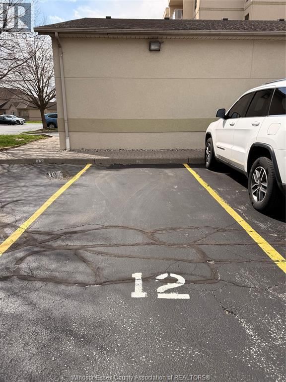 501 - 315 VILLAGE GROVE DRIVE Image 33