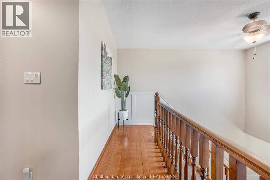 72 GOLDPARK ROAD Image 15