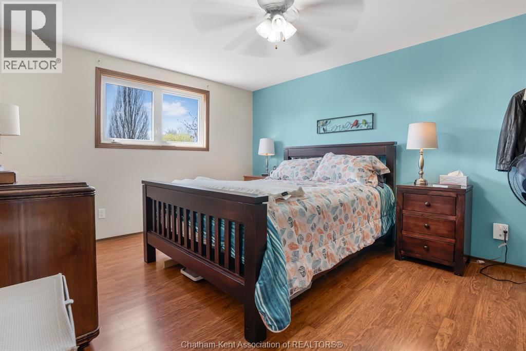 72 GOLDPARK ROAD Image 16