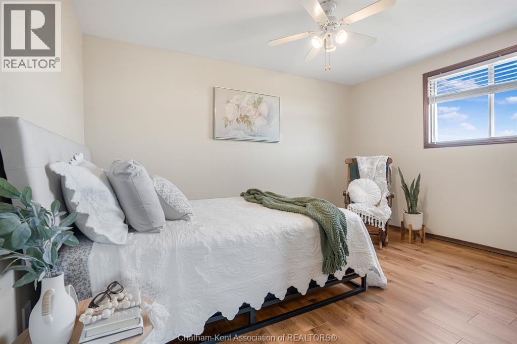 72 GOLDPARK ROAD Image 17