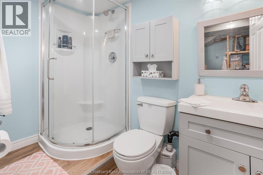 72 GOLDPARK ROAD Image 23