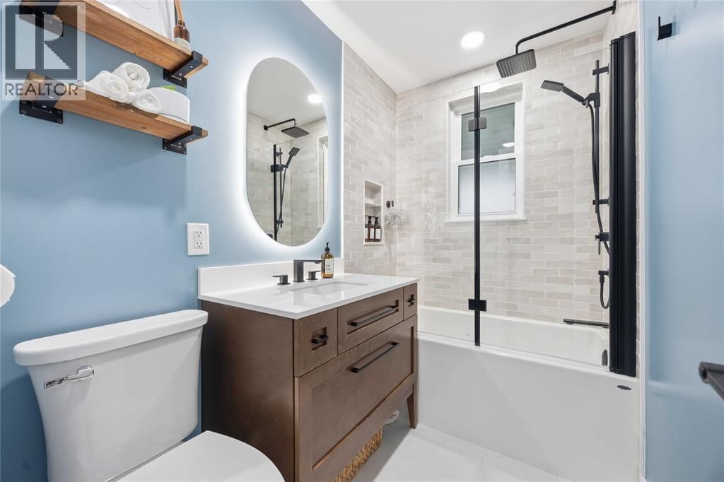 323 MARIA STREET Image 13