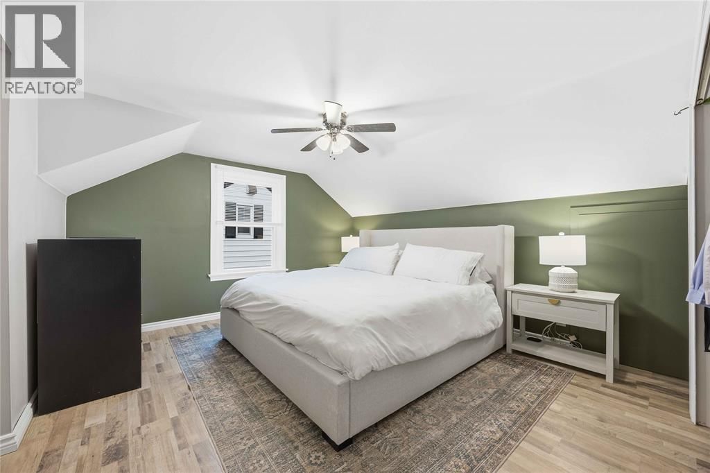 323 MARIA STREET Image 14