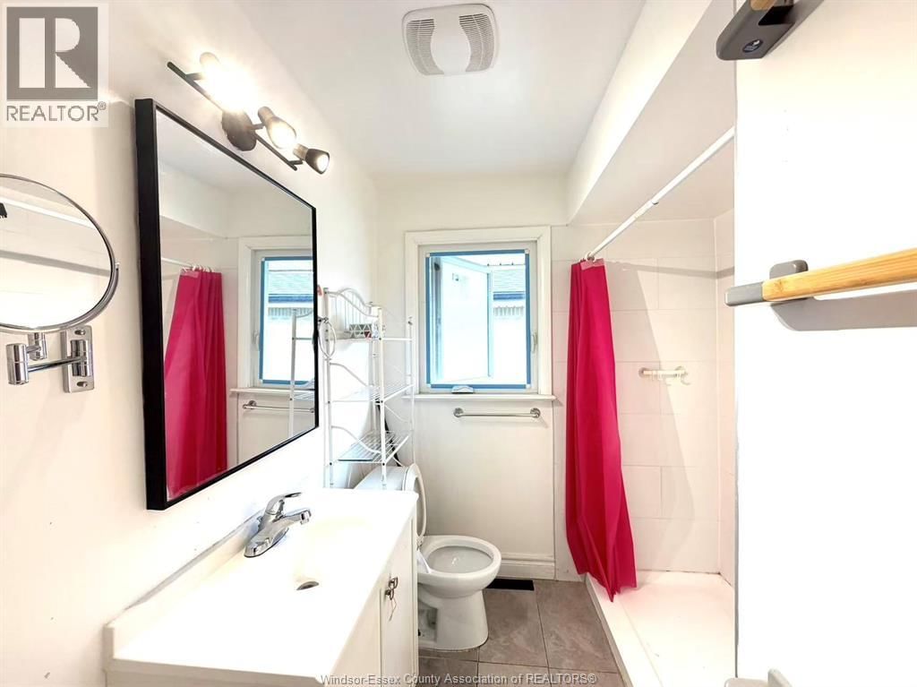 3863 LONGFELLOW AVE Image 4