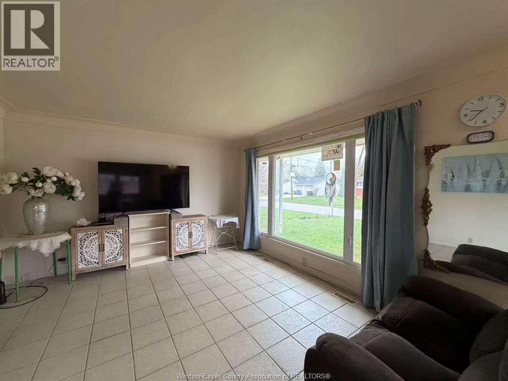 3863 LONGFELLOW AVE Image 7