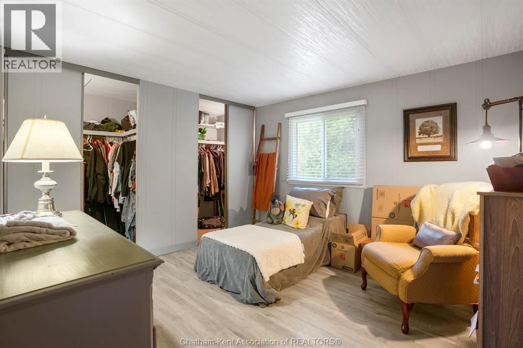 18 JAMES COURT Image 14