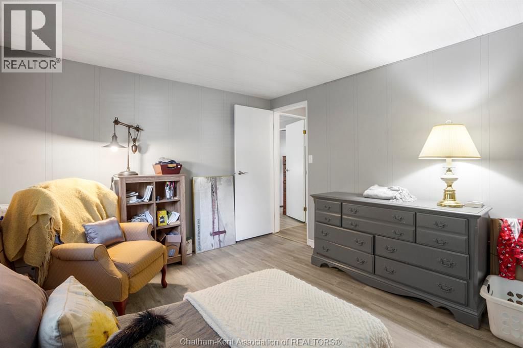 18 JAMES COURT Image 15