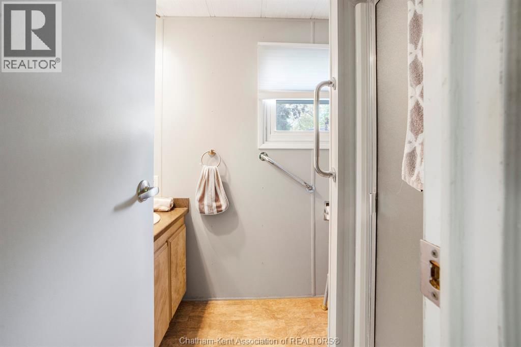 18 JAMES COURT Image 18