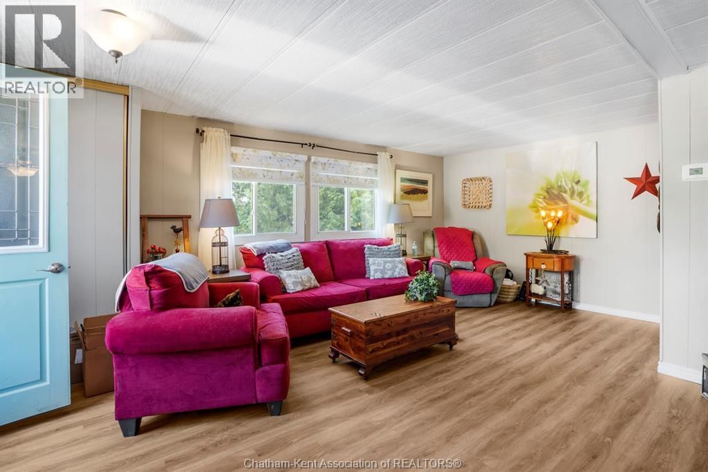 18 JAMES COURT Image 5