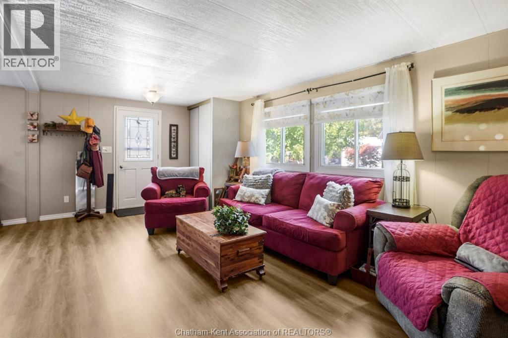 18 JAMES COURT Image 6