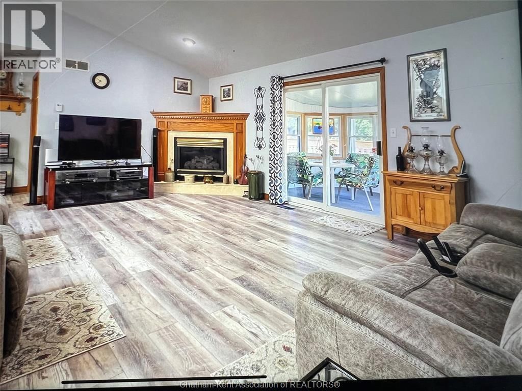 93 GREGORY DRIVE Image 2