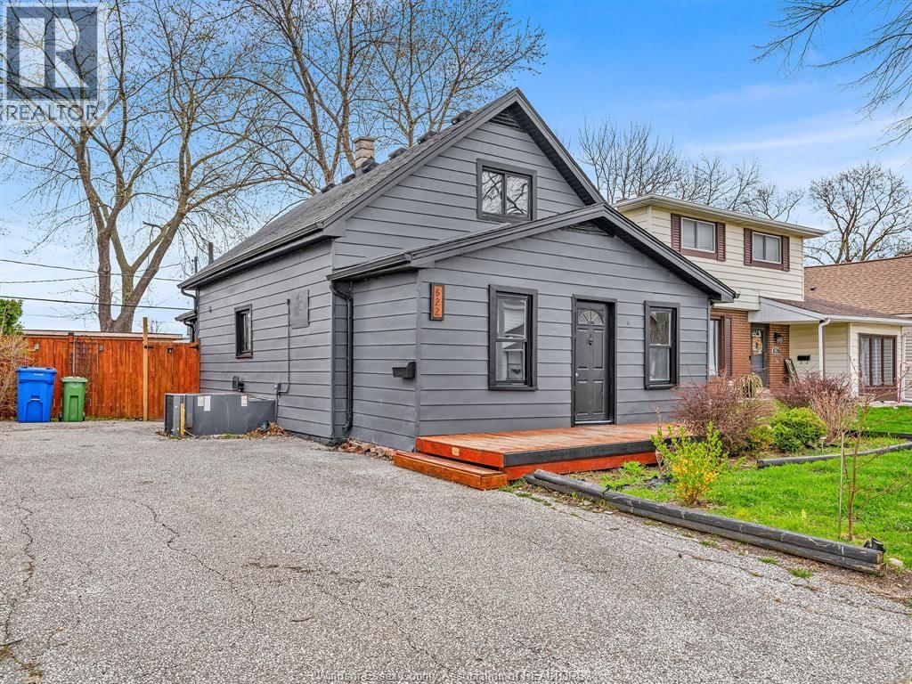 622 LABUTE STREET Image 1