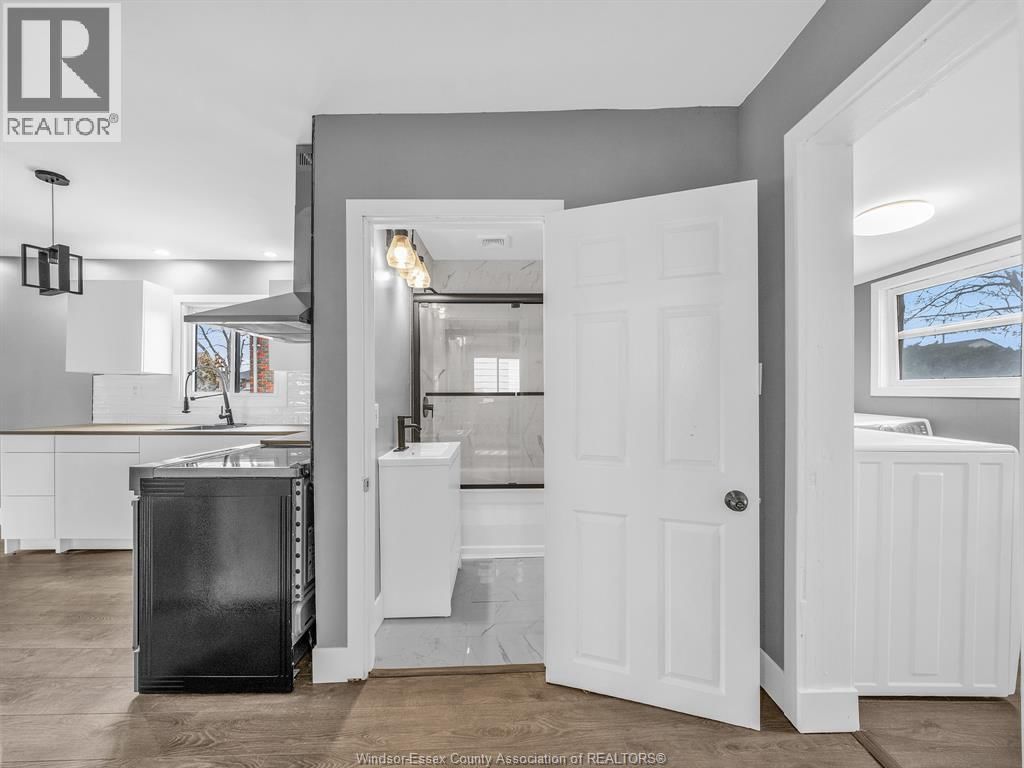 622 LABUTE STREET Image 28