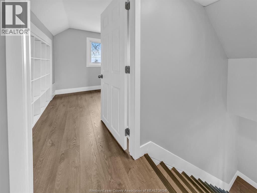 622 LABUTE STREET Image 32