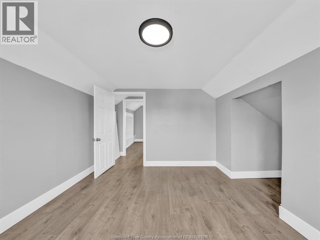 622 LABUTE STREET Image 33