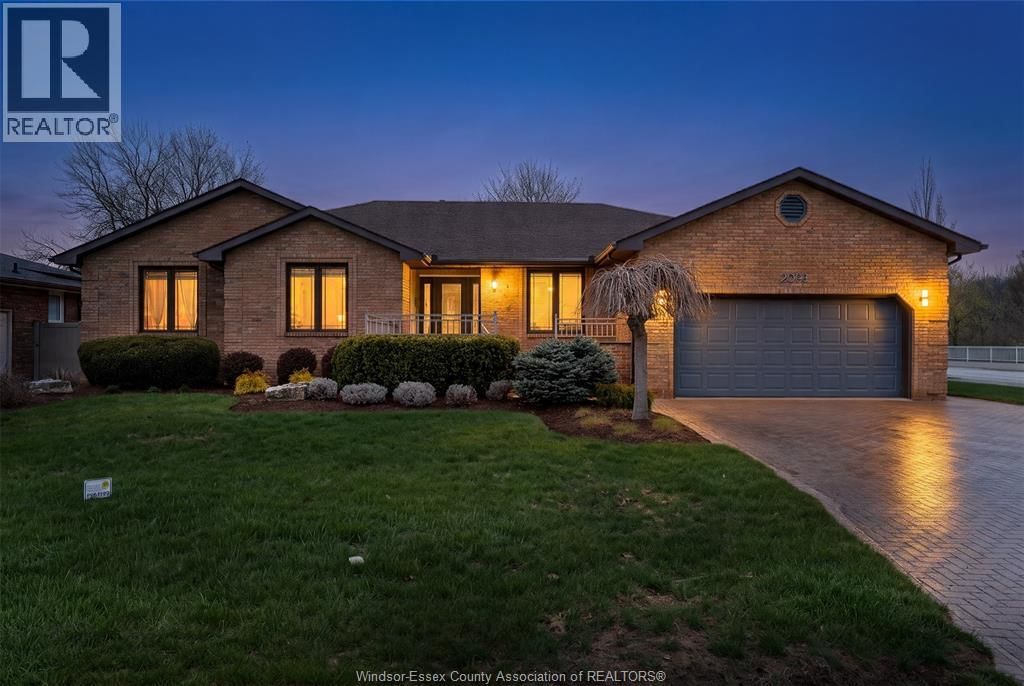 2098 EDGEMORE AVENUE Image 1