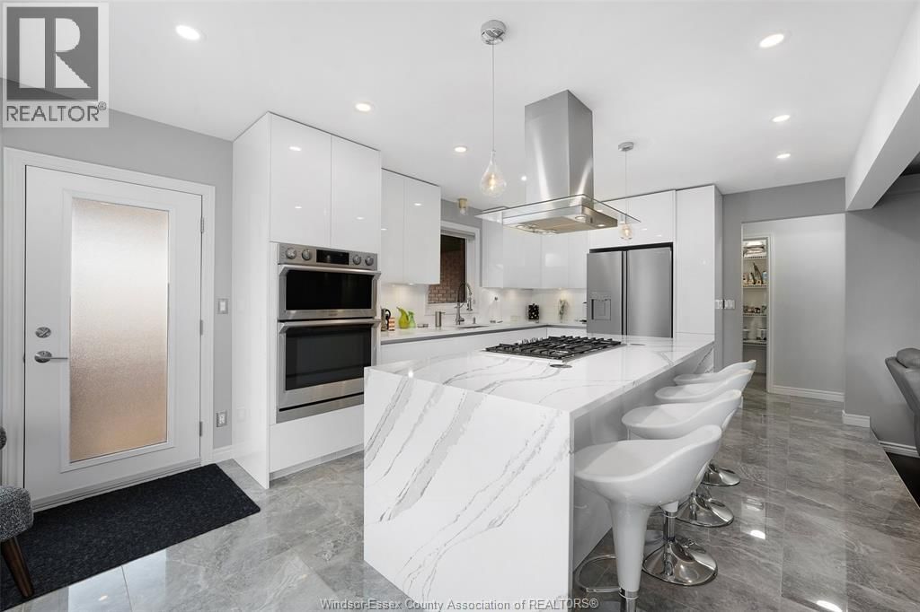 2098 EDGEMORE AVENUE Image 11