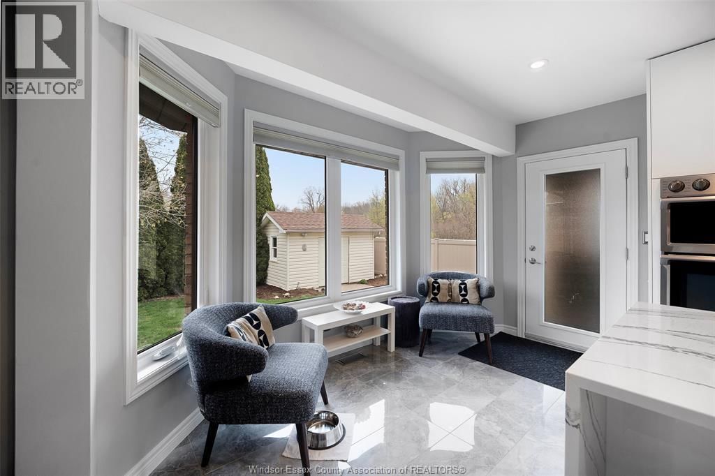 2098 EDGEMORE AVENUE Image 18