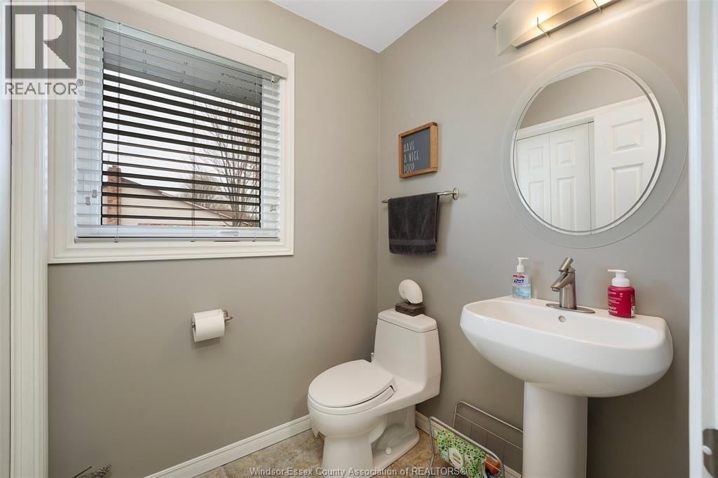 2098 EDGEMORE AVENUE Image 21