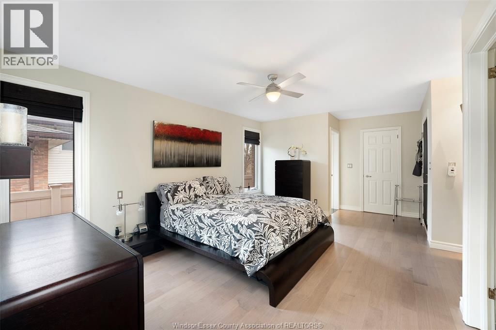 2098 EDGEMORE AVENUE Image 23