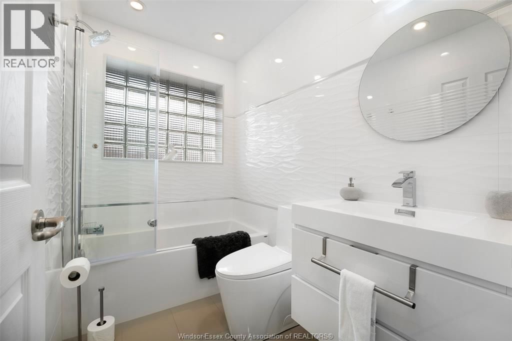 2098 EDGEMORE AVENUE Image 28