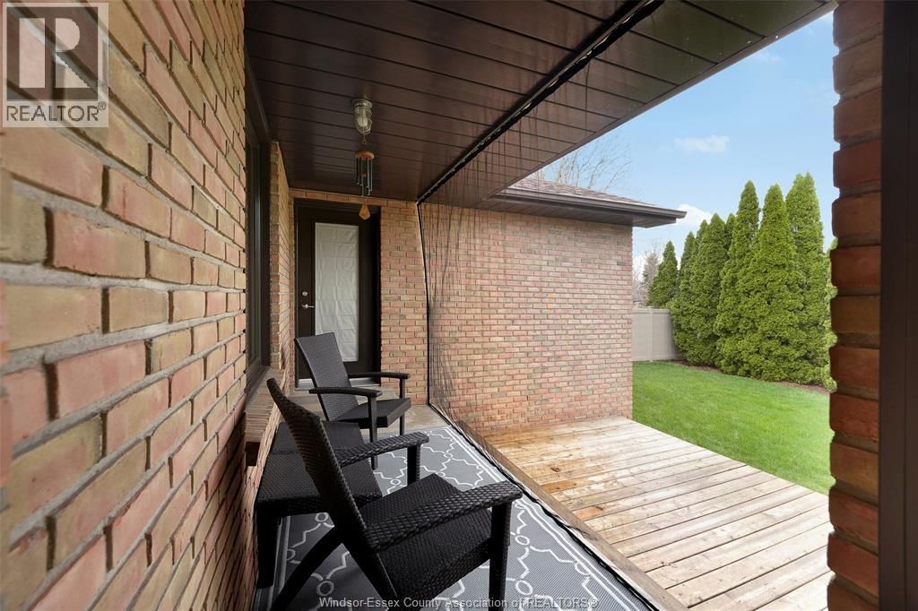 2098 EDGEMORE AVENUE Image 42