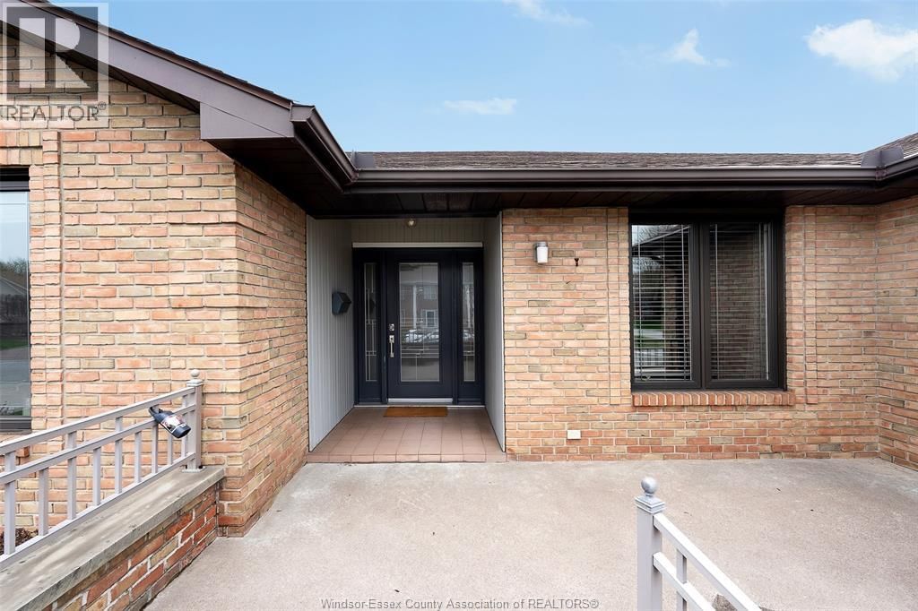 2098 EDGEMORE AVENUE Image 44