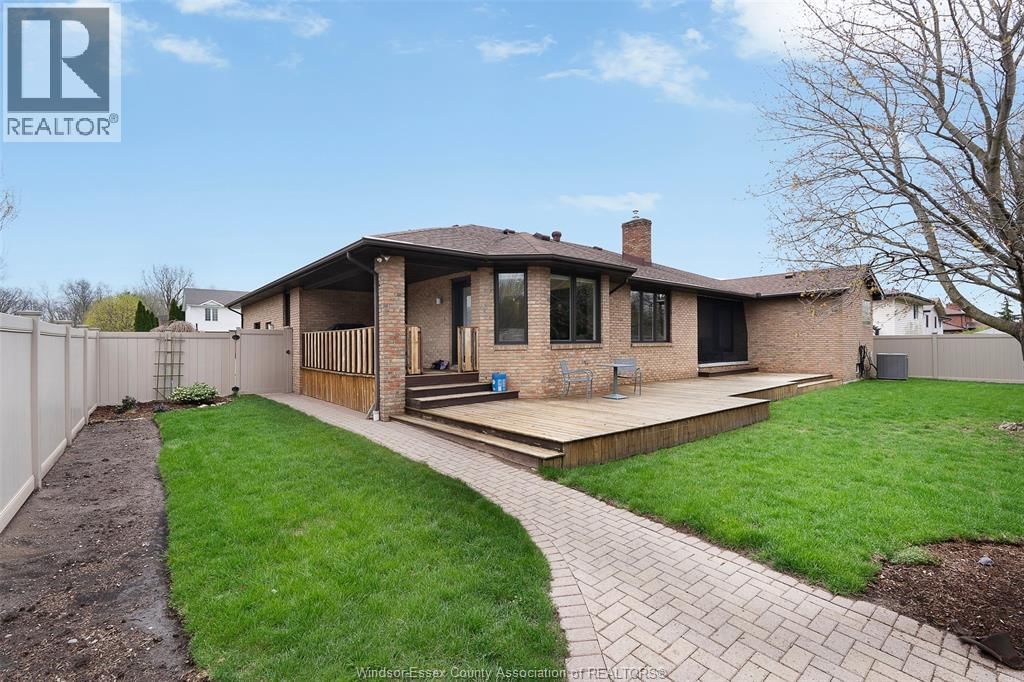 2098 EDGEMORE AVENUE Image 45