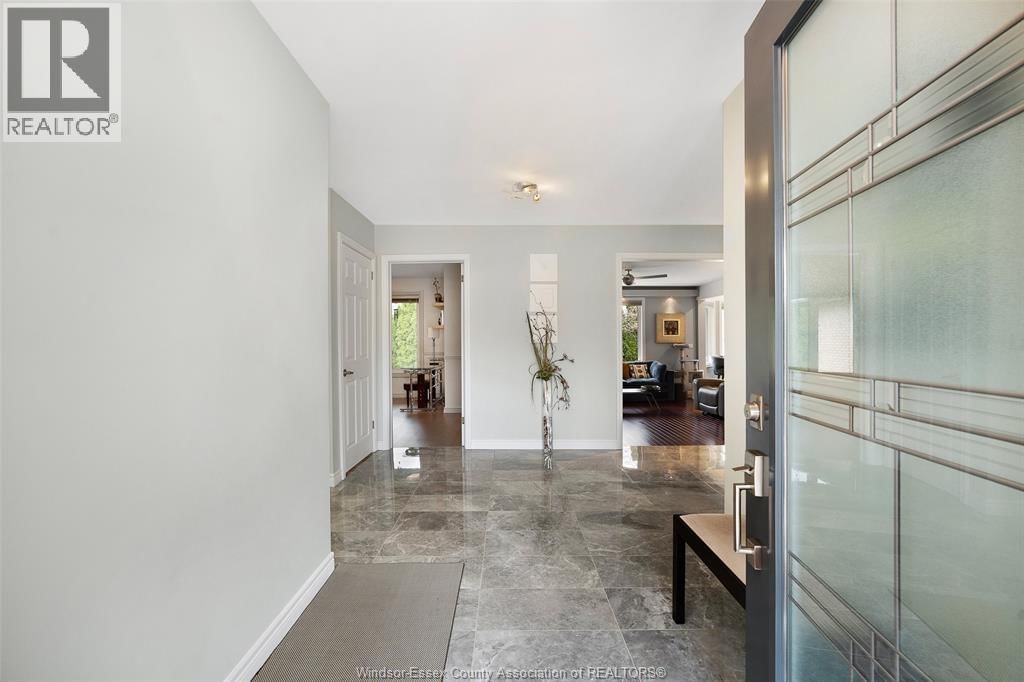 2098 EDGEMORE AVENUE Image 5