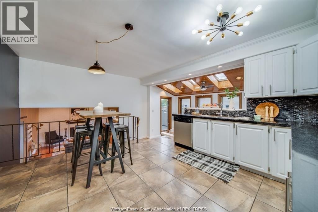 145 CENTENNIAL DRIVE Image 18