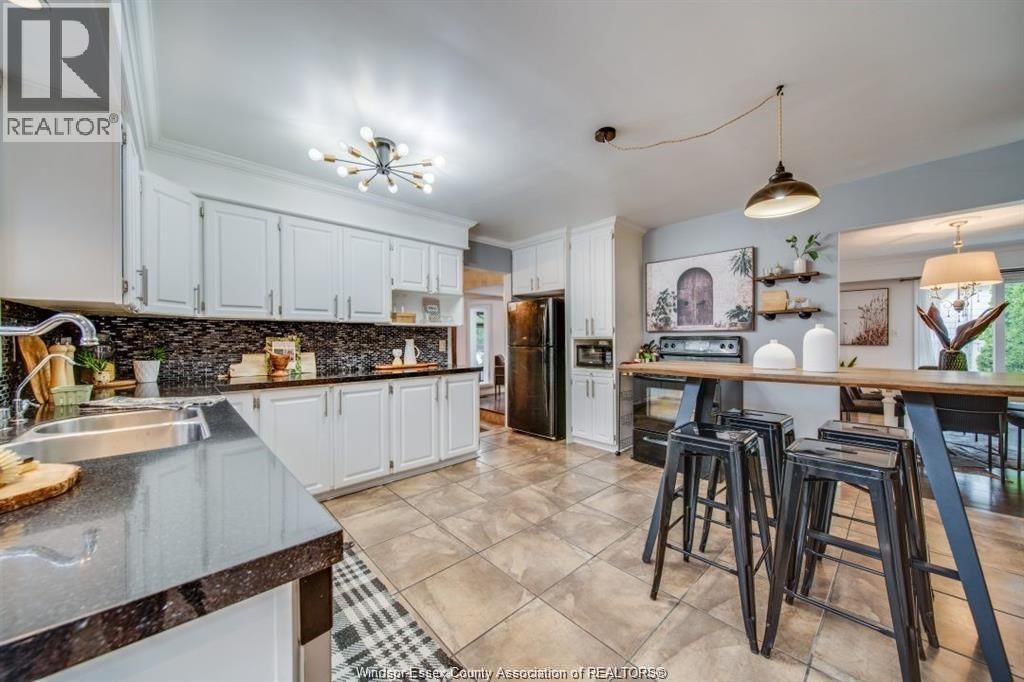 145 CENTENNIAL DRIVE Image 19