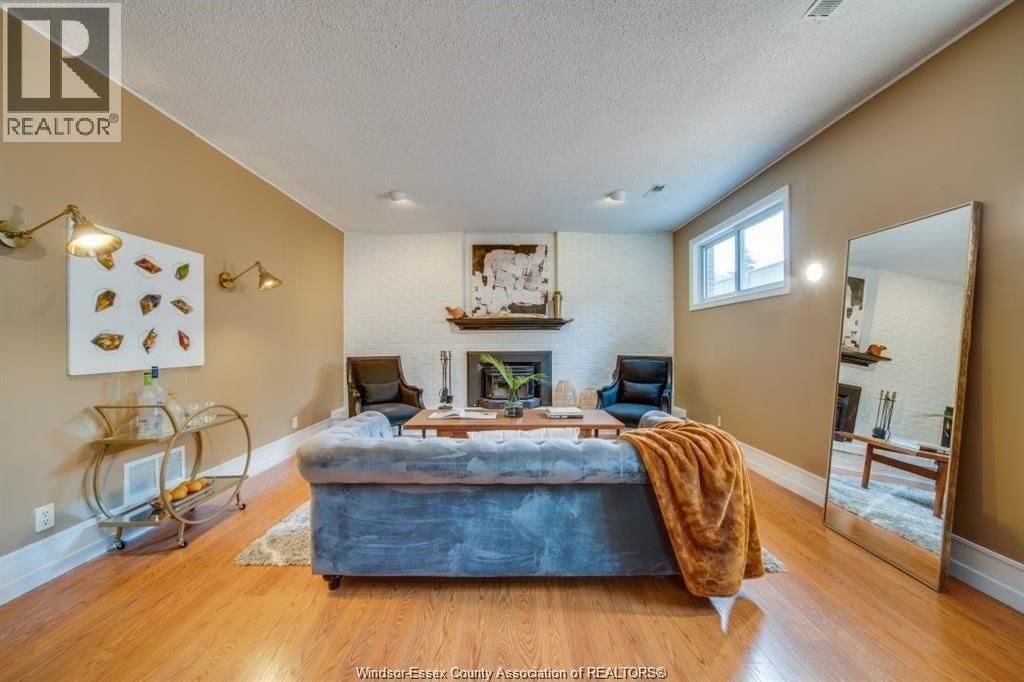 145 CENTENNIAL DRIVE Image 30