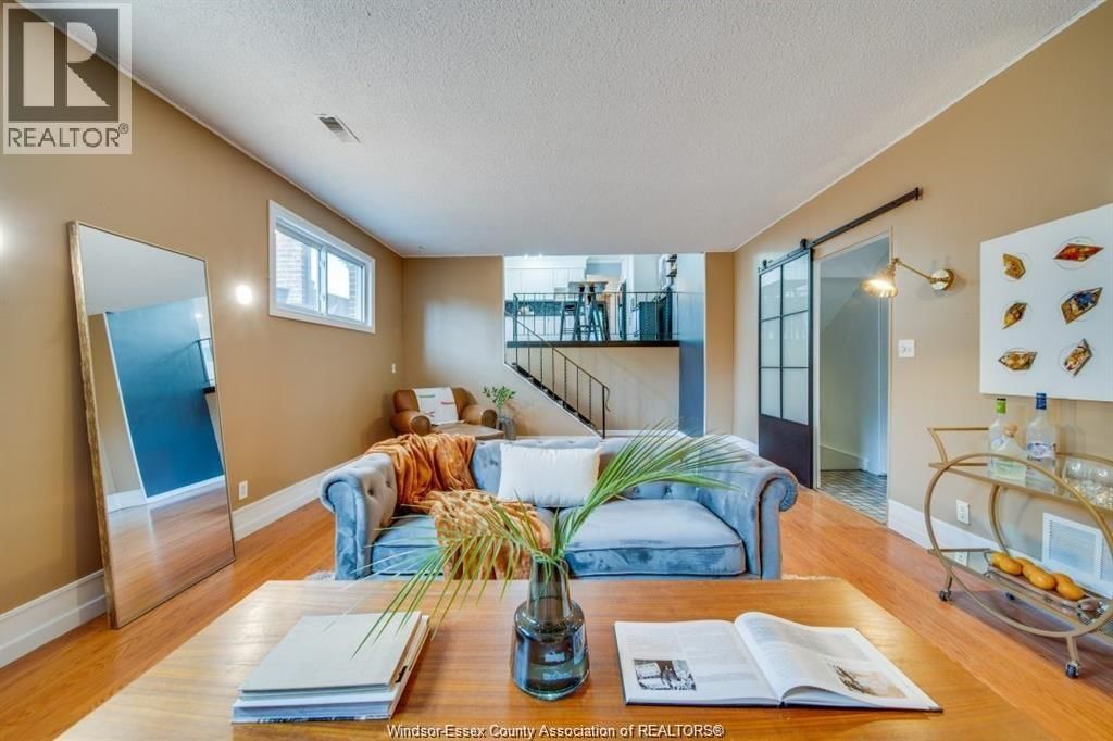 145 CENTENNIAL DRIVE Image 32