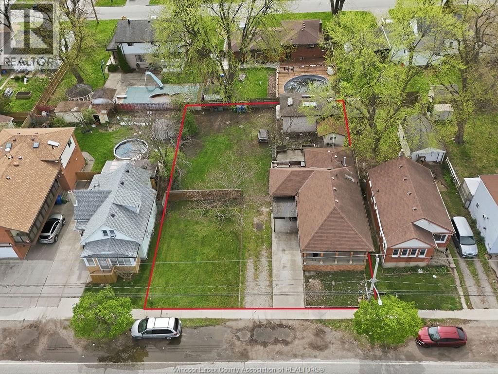 2417 PILLETTE ROAD Image 1