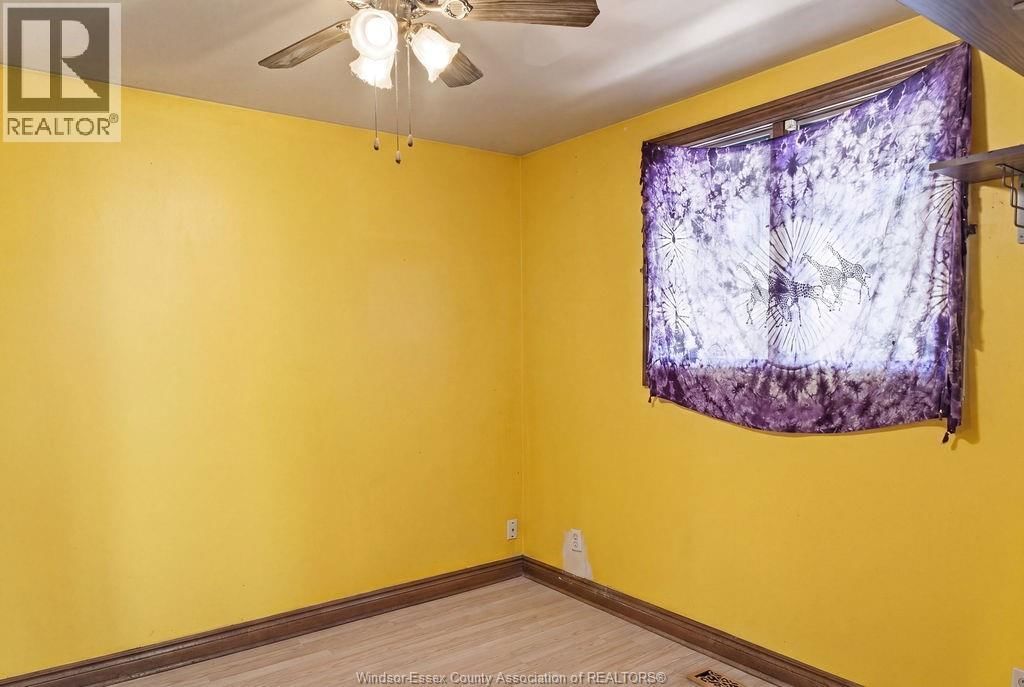 2417 PILLETTE ROAD Image 13