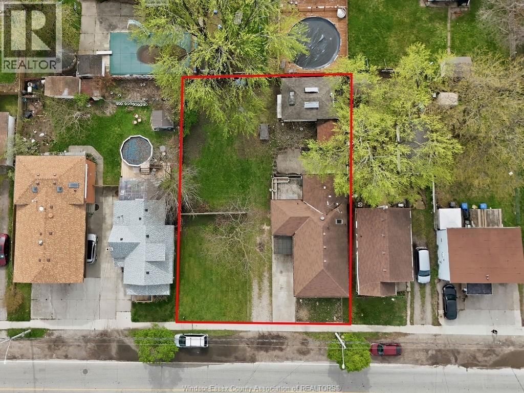 2417 PILLETTE ROAD Image 4