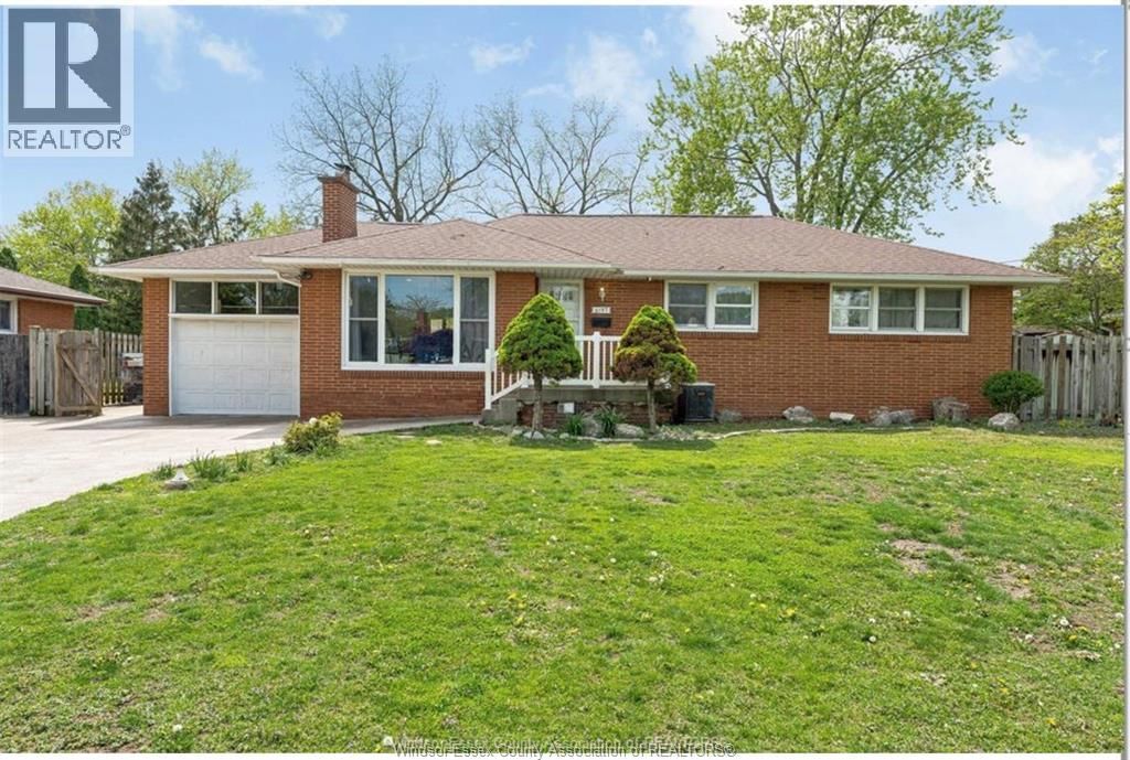 LOWER - 3157 GLENWOOD AVENUE Image 1