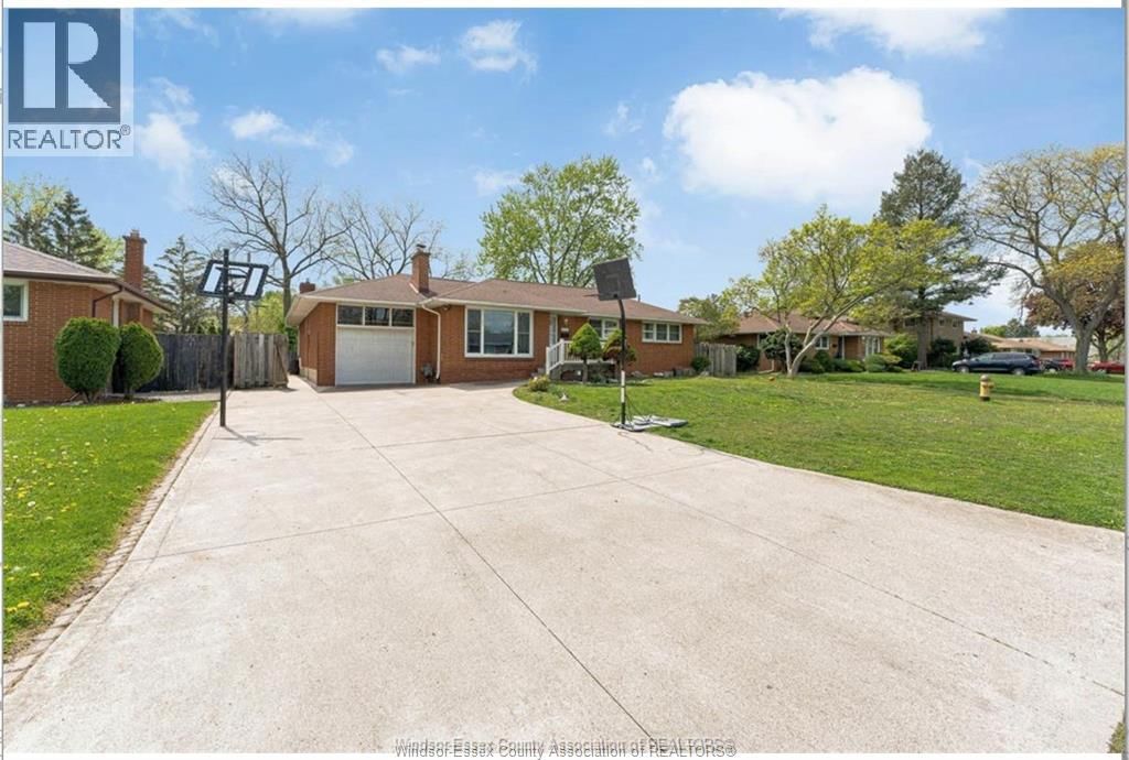 LOWER - 3157 GLENWOOD AVENUE Image 2