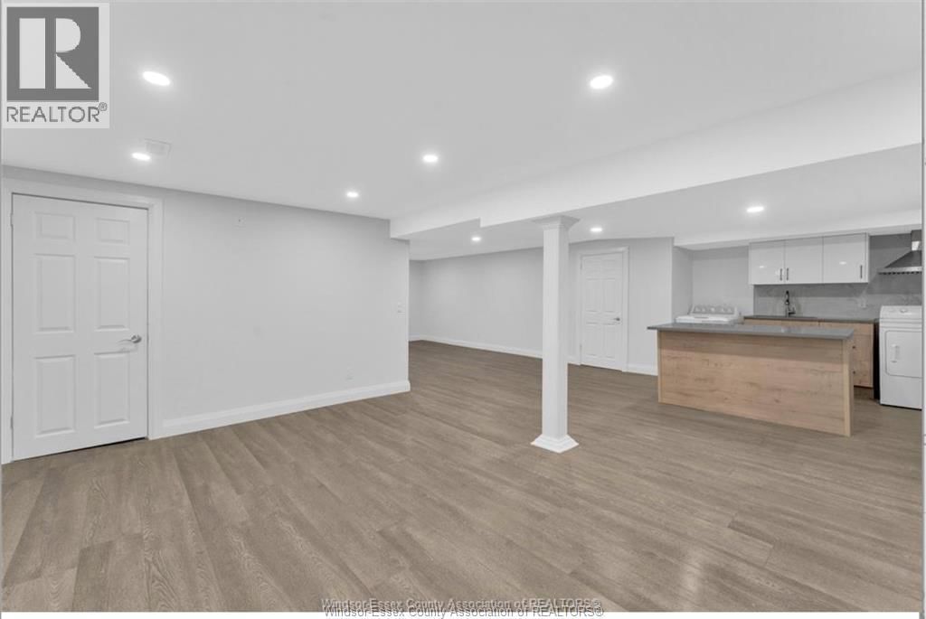 LOWER - 3157 GLENWOOD AVENUE Image 4