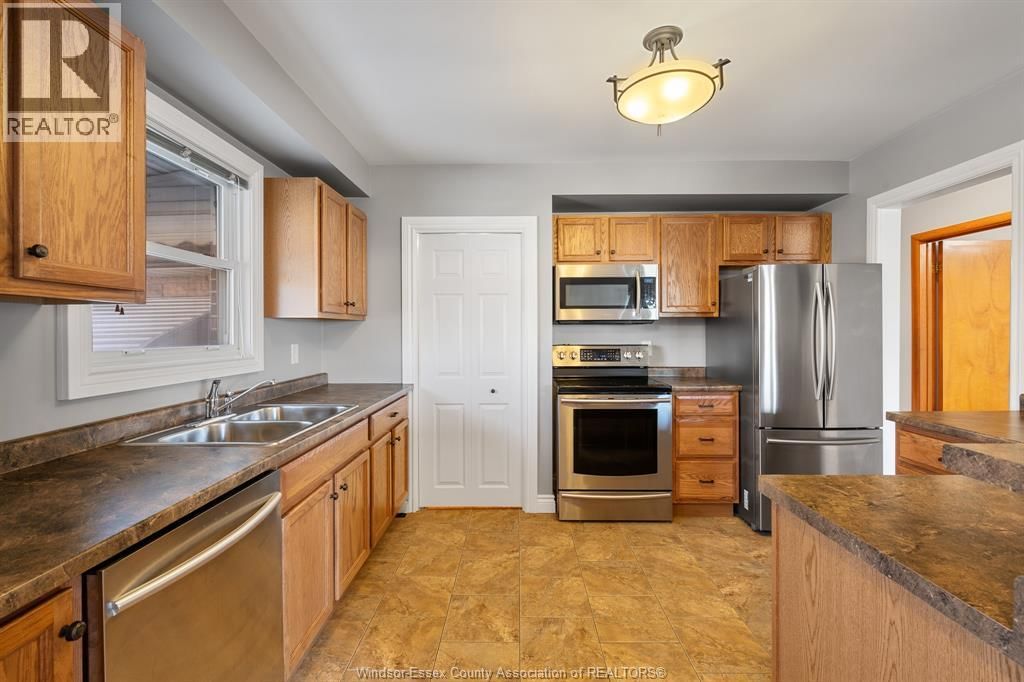 3140 BRUCE AVENUE Image 10