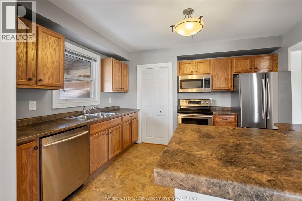 3140 BRUCE AVENUE Image 11