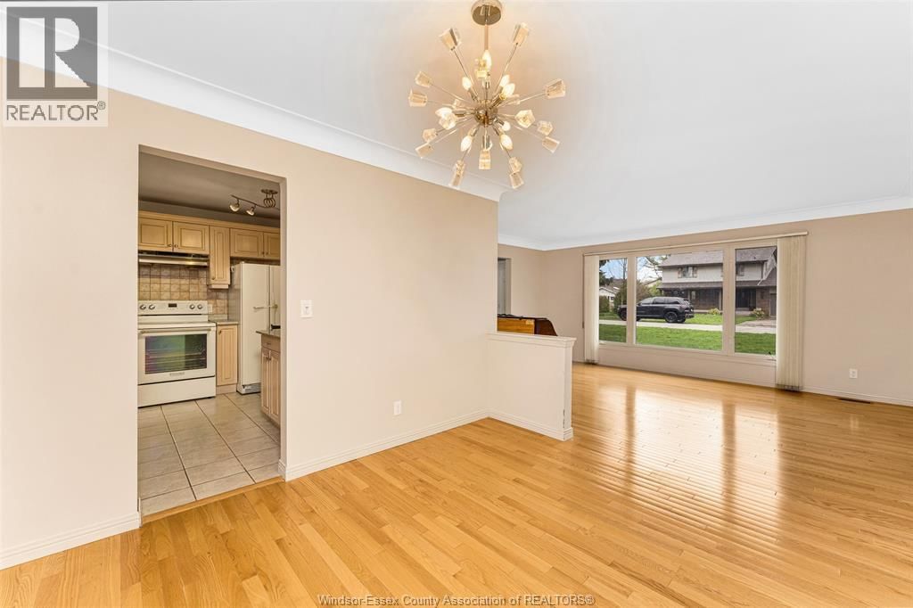 313 BARRY AVENUE Image 14