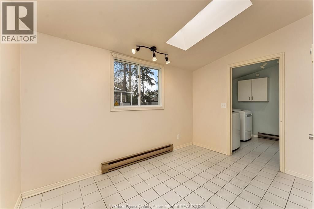 313 BARRY AVENUE Image 22