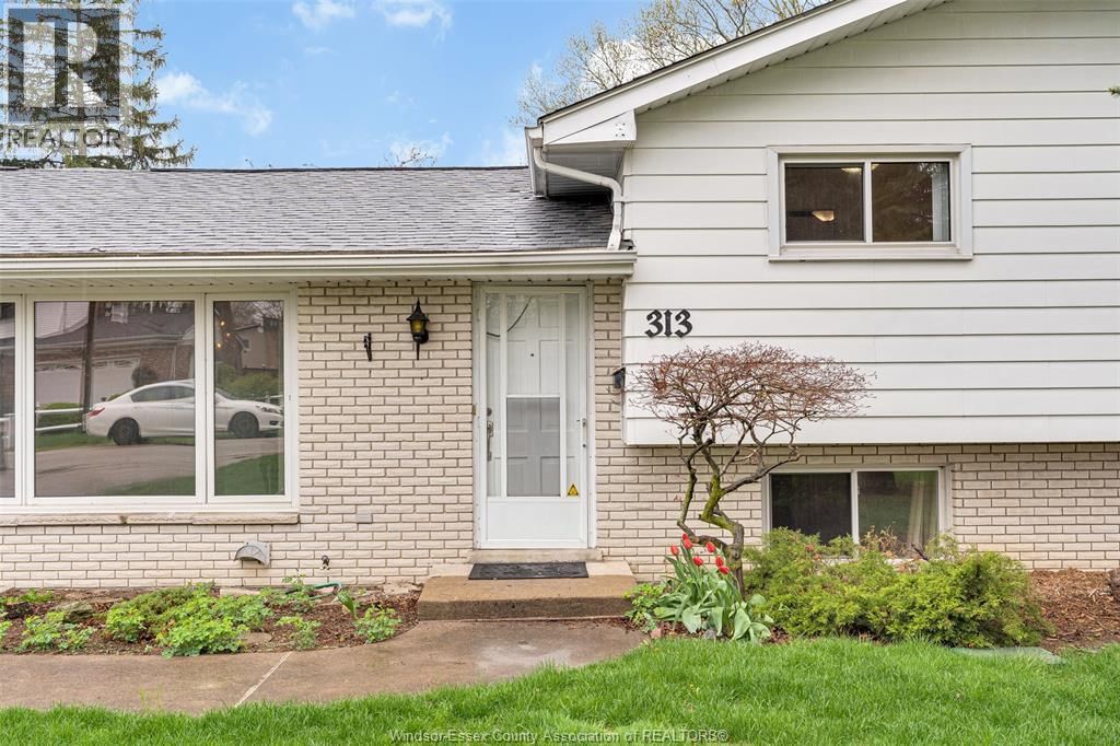 313 BARRY AVENUE Image 3