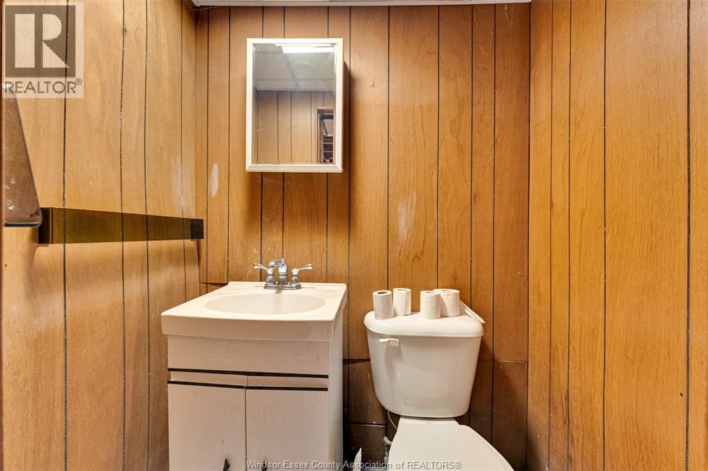 313 BARRY AVENUE Image 34