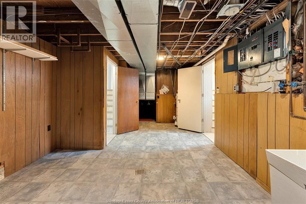 313 BARRY AVENUE Image 35