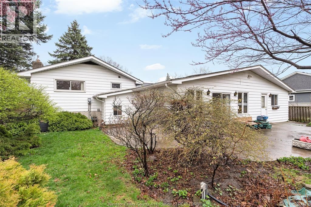 313 BARRY AVENUE Image 6