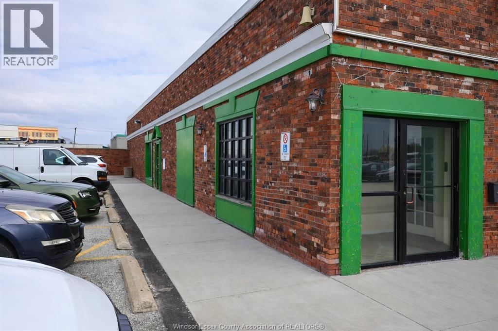 2050 LAUZON ROAD Image 2