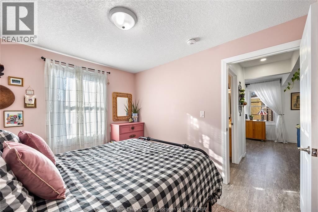 37 RICHARDSON AVENUE Image 14